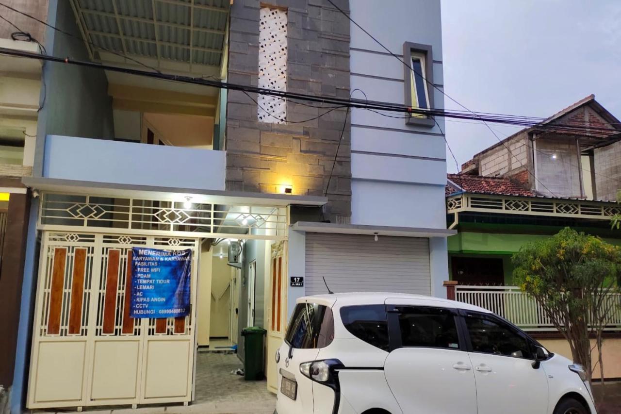 Oyo 91209 Arjuna Residence Syariah Sby Surabaya Kültér fotó
