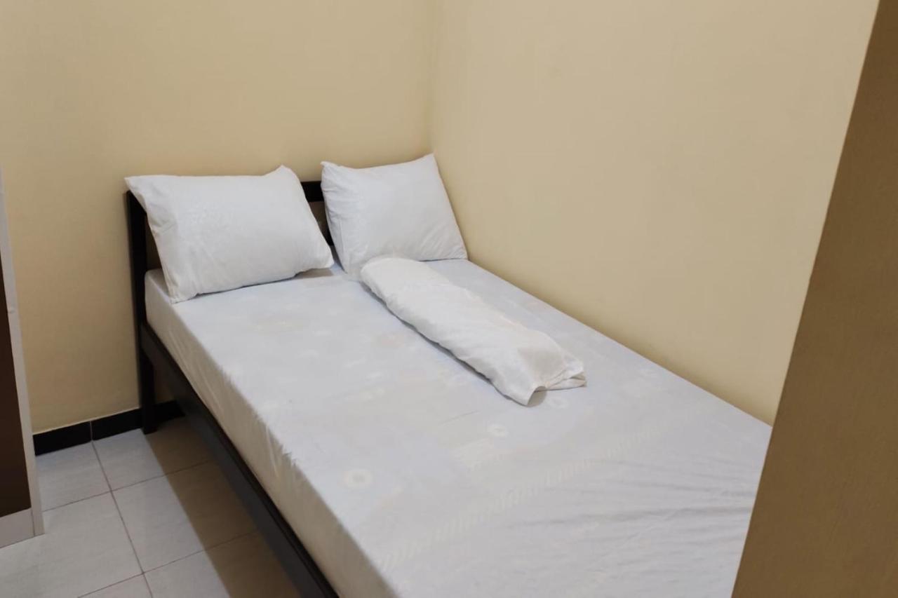 Oyo 91209 Arjuna Residence Syariah Sby Surabaya Kültér fotó