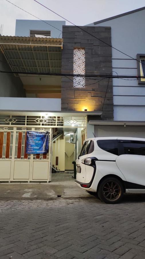 Oyo 91209 Arjuna Residence Syariah Sby Surabaya Kültér fotó
