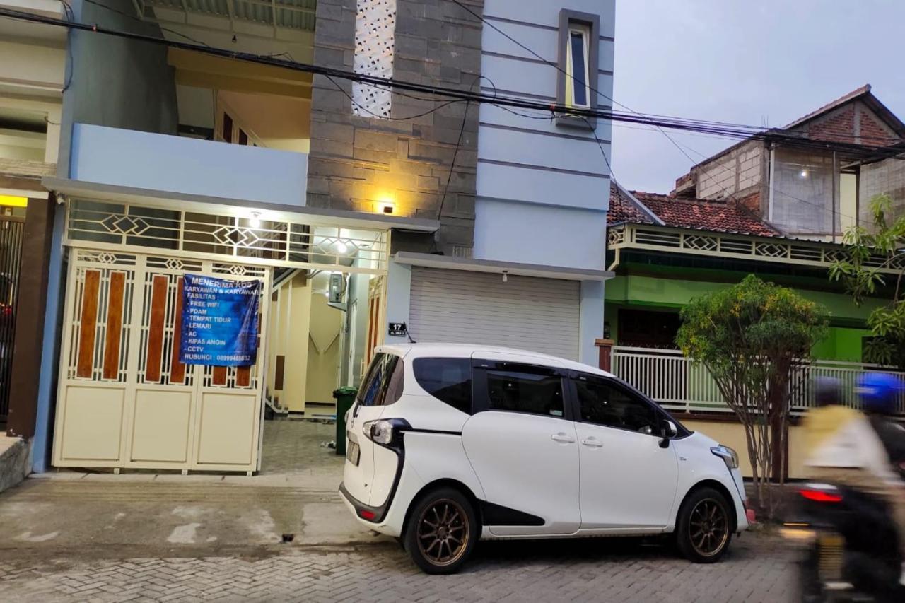 Oyo 91209 Arjuna Residence Syariah Sby Surabaya Kültér fotó